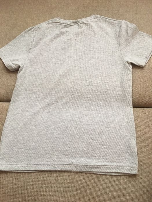 Szara bluzka chłopięca