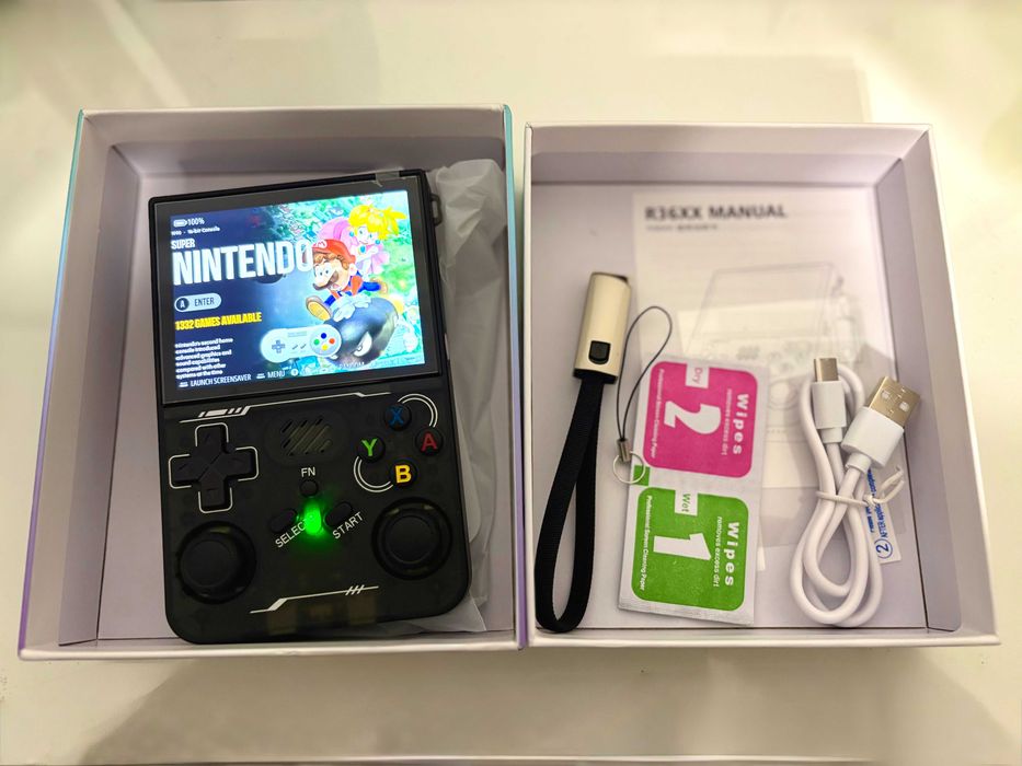 R36XX Consola Retrô com WiFi e 64GB (Nova e na Caixa)