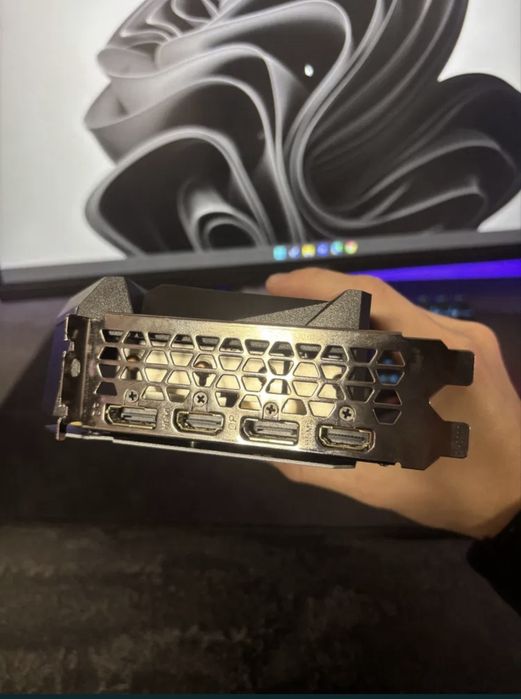 Відкокарта gigabyte rtx 3070 ti gaming oc 8gb ( читати опис)