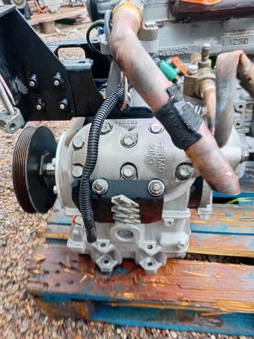 Sprężarka kompresor thermo King  T1200R thermo King  slx