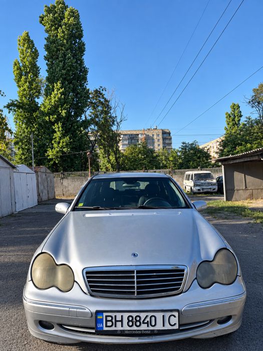 Mercedes-Benz W (S) 203 270 CDI 2002 автомат дизель