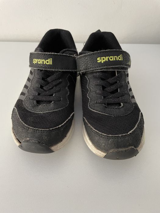 Sprandi— buty sportowe— świecą—roz.32–19 cm