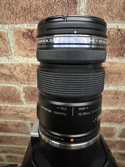 Blackmagic Design Micro Studio Camera 4K + lente motorizada