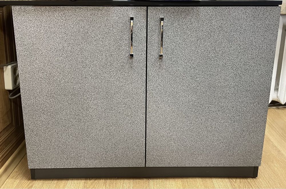 Офисная мебель, стол ,тумба,тумбочка, стул, сейф: 90 $ - Офісні меблі ...