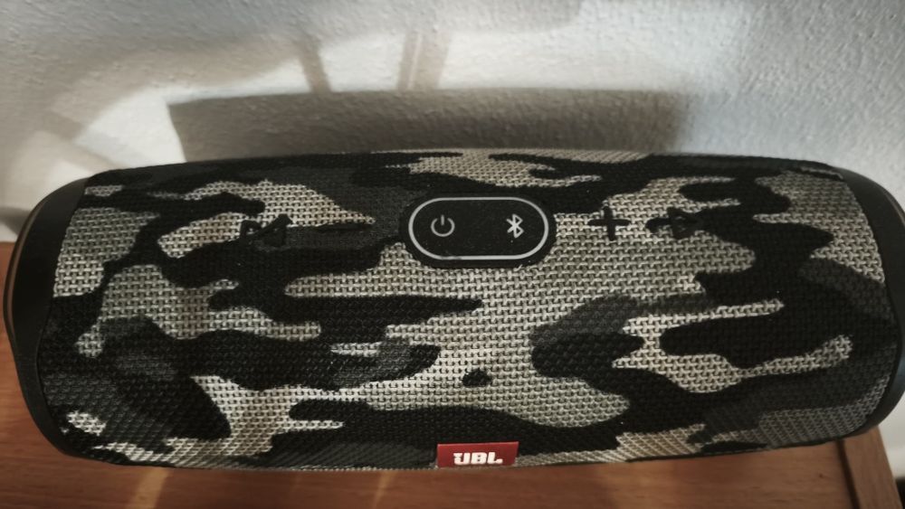 JBL Charge4 como nova