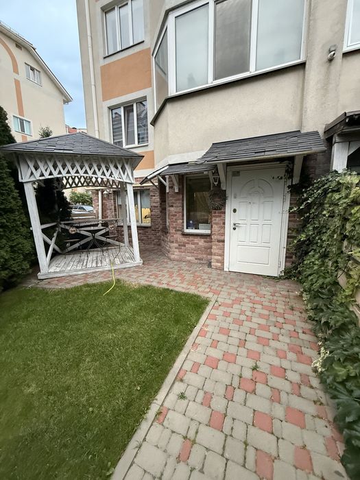Комерційне приміщення 88 м.кв з двором | Петрівський квартал - Вид 3