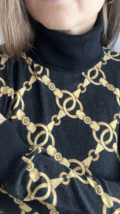 Sweter Twinset M czarny ze złotym wzorem łańcuchów premium golf