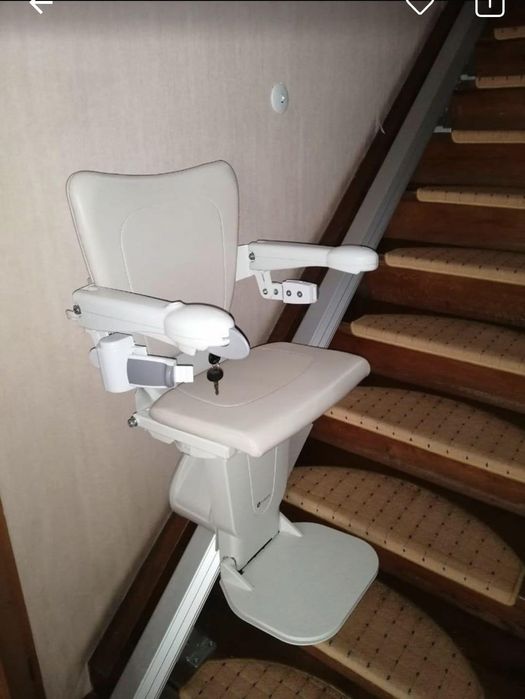 Krzesełko schodowe Handicare Montaż