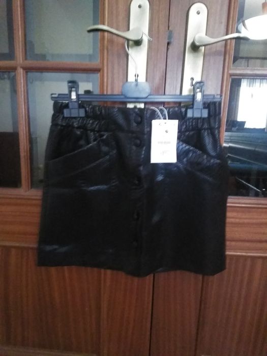 Saia nova tam.M Bershka