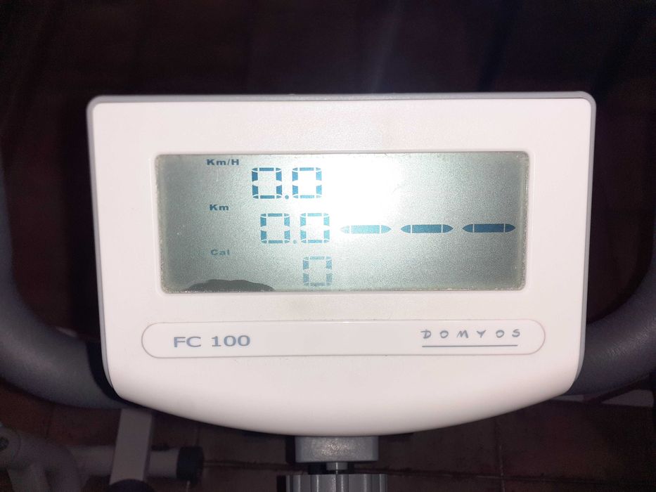 Vendo elíptica e bicicleta estática Domyos e banco de musculação