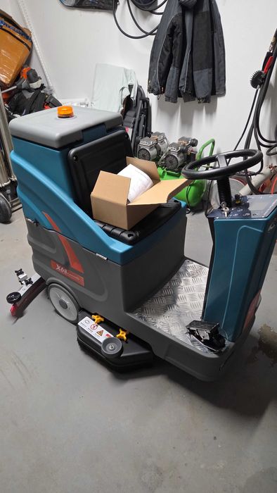 Szorowarka samojezdna X68 NOWA