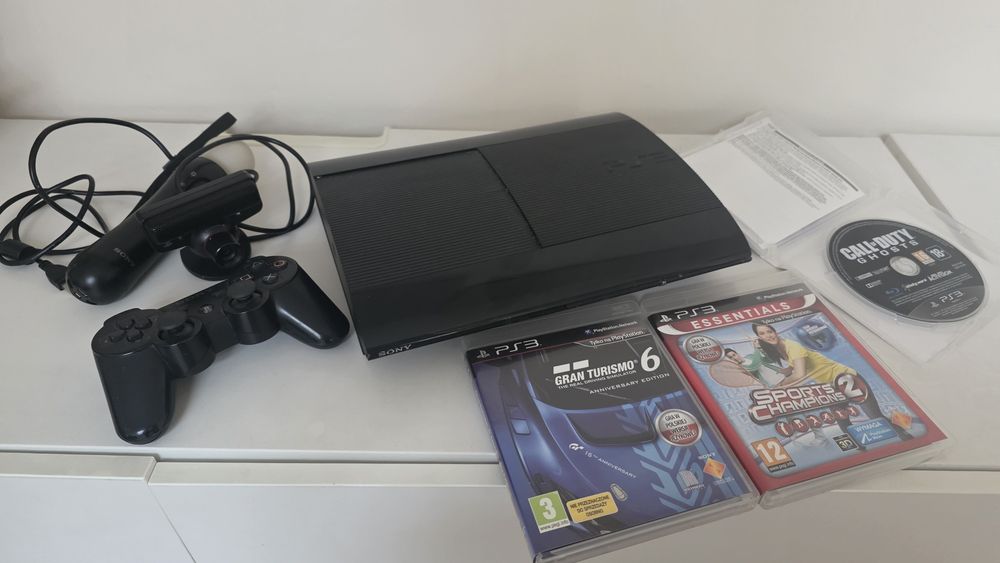 Konsola PS3 slim + pad + kontroler move + 3 gry