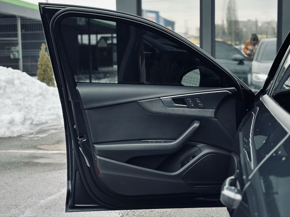 Audi A4 2016 B9 S-line