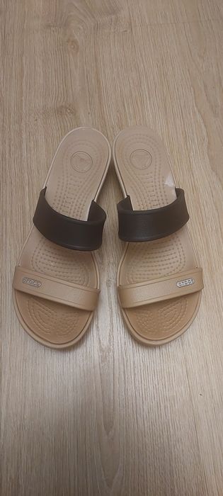 Шльопанці Crocs w8