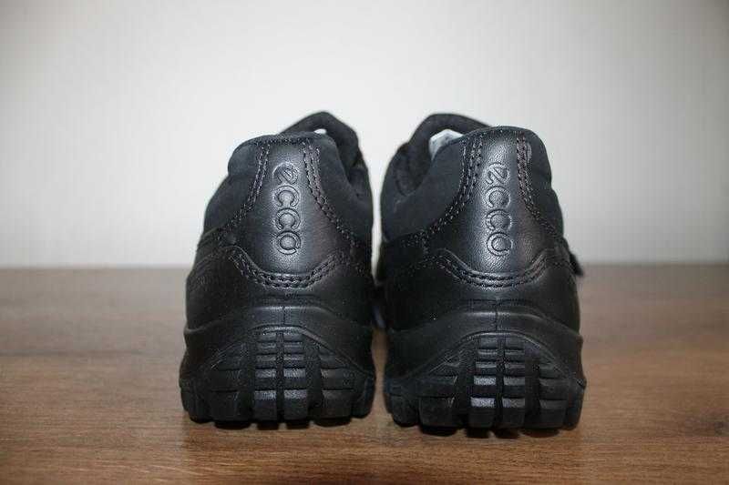 Напівчеревики з мембраною Gore-tex Ecco Professional 37 розмір