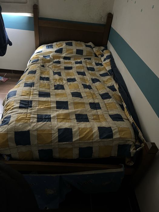 Cama de solteiro ( crianca )
