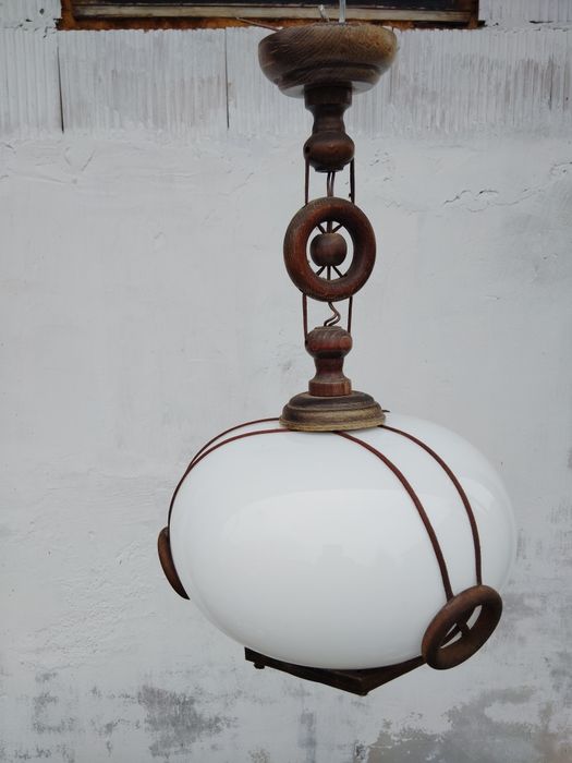 Lampa sufitowa Lucyna z czasów PRL-u