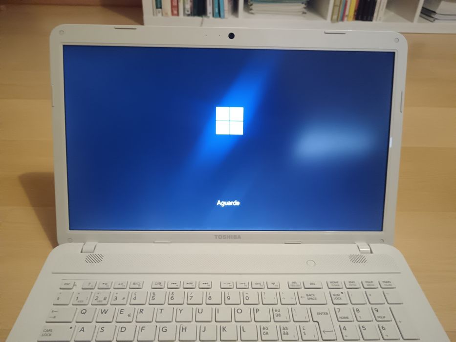 Toshiba c875-15k (Peças)