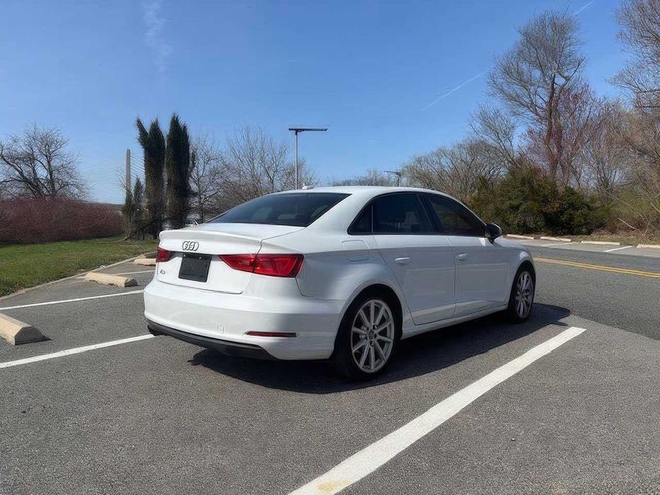 Audi A3 Premium      2015