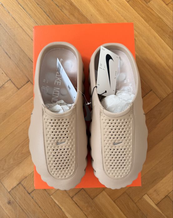Nike Mind 001 .