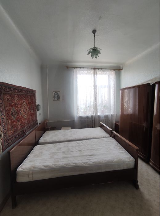 Продаж 2- кімн. квартири на Сурікова Терновский