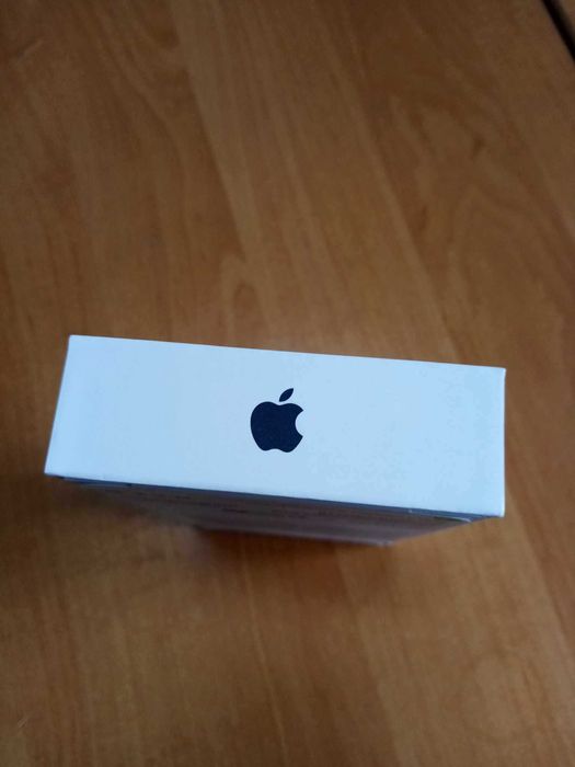 iPhone 15 128Gb com StarterPack (Novo, selado c/ garantia)