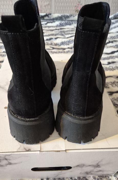 Жіноче взуття челсі