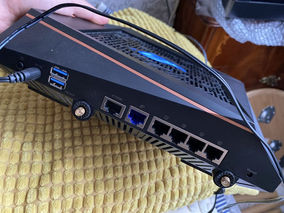 Router Asus ROG GT-AX11000