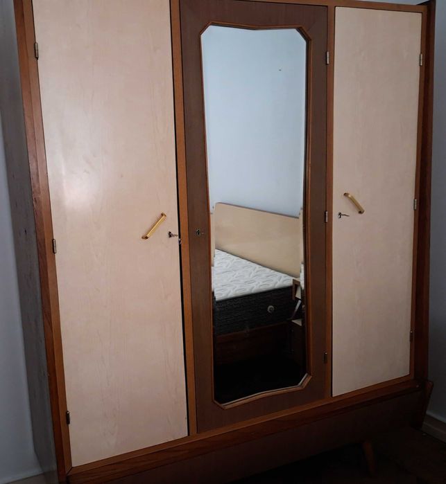 Mobilia de quarto dos anos 1960 - Urgente