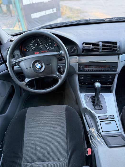 BMW e39. 2.8 Automat