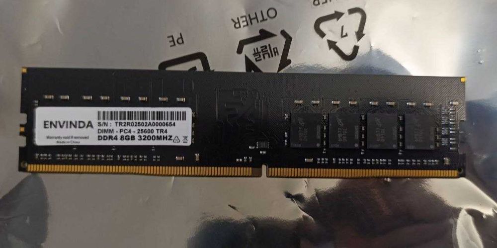 Нова оперативна пам'ять DDR4 8GB 3200MHz / Envinda, WEIMU,