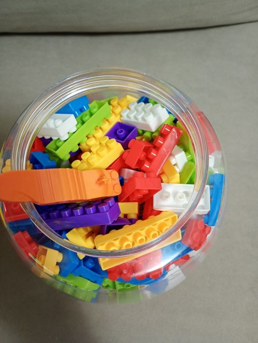 252 деталі Конструктор в боксі в яйці Блоковий конструктор із великими