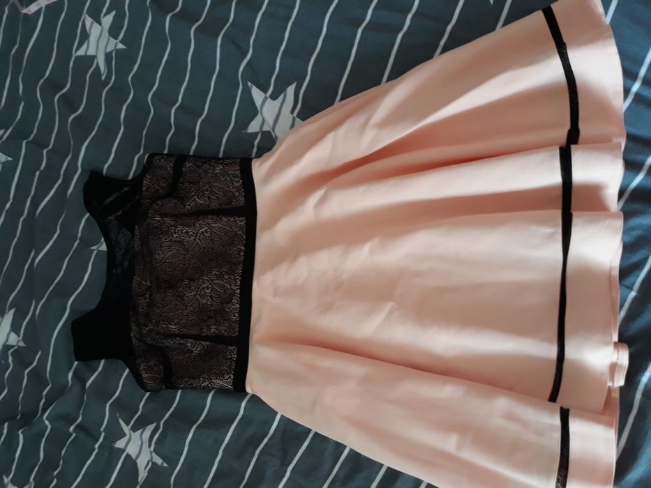 Sprzedam  sukienkę 38