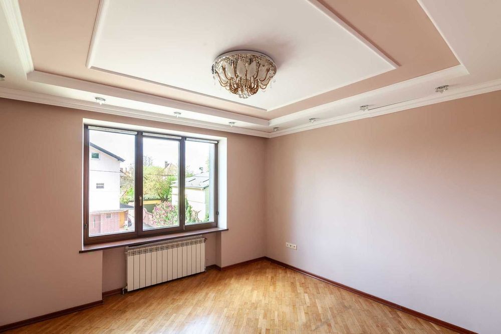 Оренда окремої будівлі. 360кв.м. 10сот. вул. Херсонська. 2000$/міс.