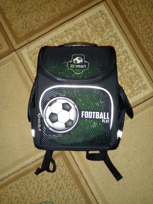 Продам школьный рюкзак для мальчика