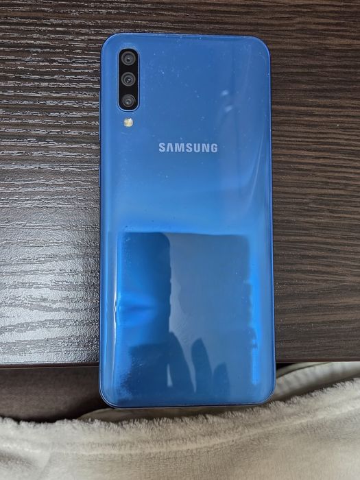 Смартфон Samsung Galaxy A-50
