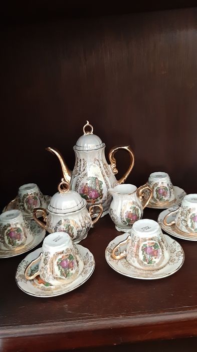 Vintage Japanese porcelain set with gold accents