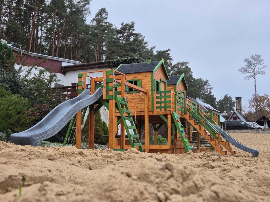 Podwójny plac zabaw - 2 domki z małpim gajem
