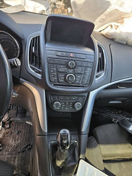 Opel Zafira C wszystkie części