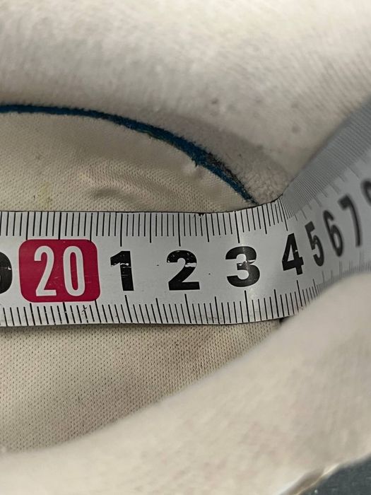Крассовки Adidas Оригинал 38р.