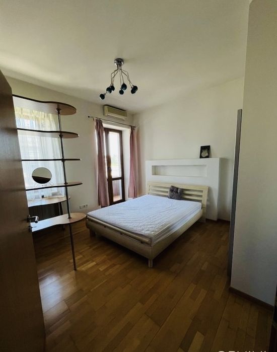 Продажа 4-к квартира 130м2 в центре обкомовский дом.