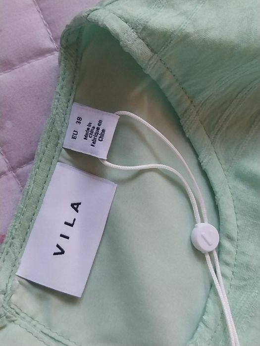 Vestido Vila | Tamanho 38 | corte evasé com mangas curtas