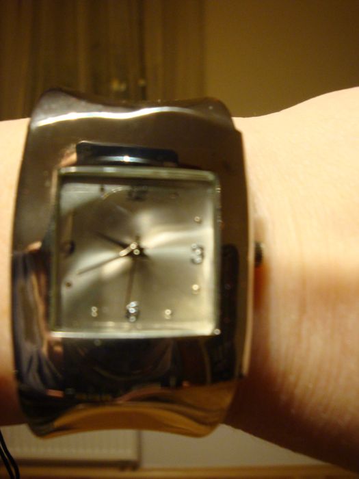 zegarek damski/ zegarek z ciekawą bransoletą