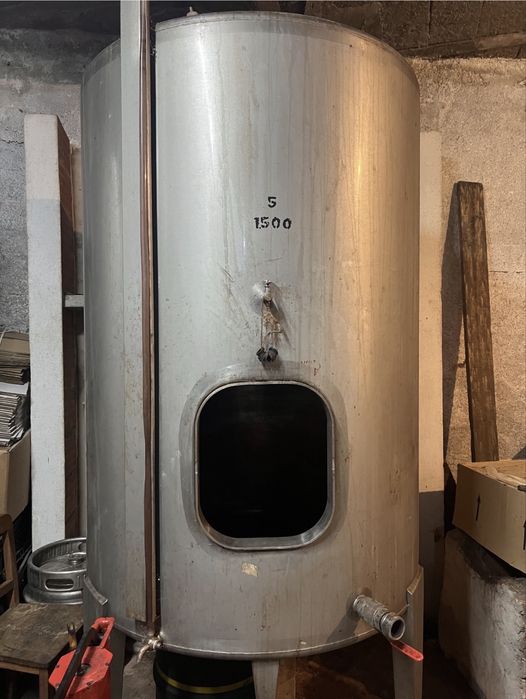 5 Cubas de Inox usadas para vinho