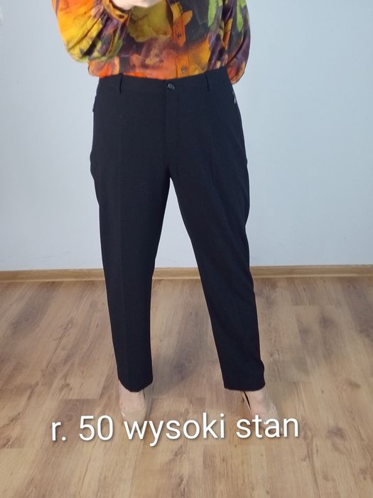 Czarne eleganckie spodnie damskie proste klasyczne wysoki stan