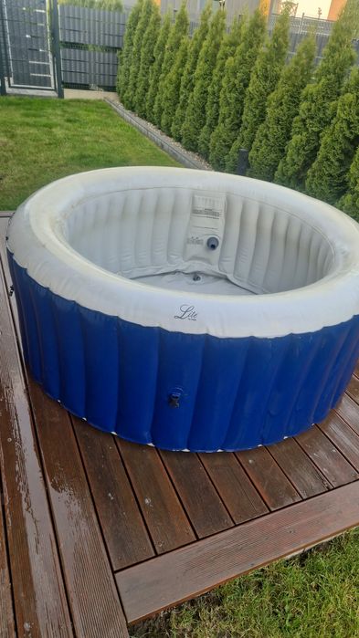 Jacuzzi dmuchane
