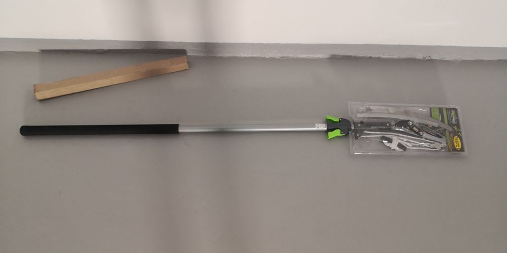 Serra de poda extensível (nunca foi usada)