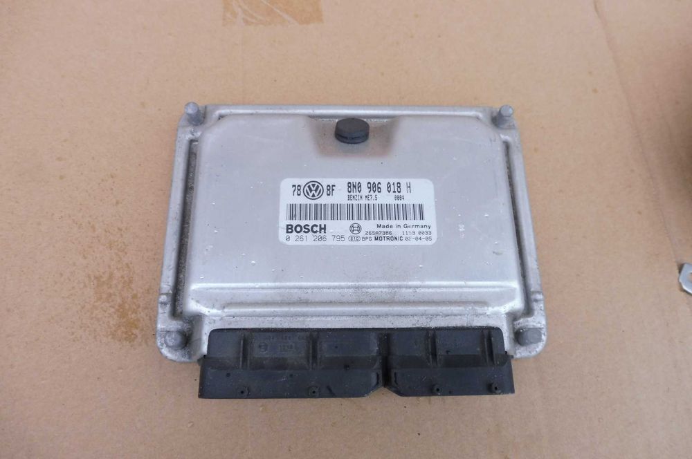 Komputer  silnika ECU AUDI TT 1.8 T