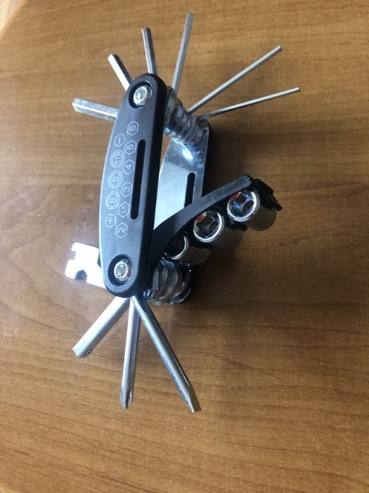 Zestaw kluczy 16 w 1