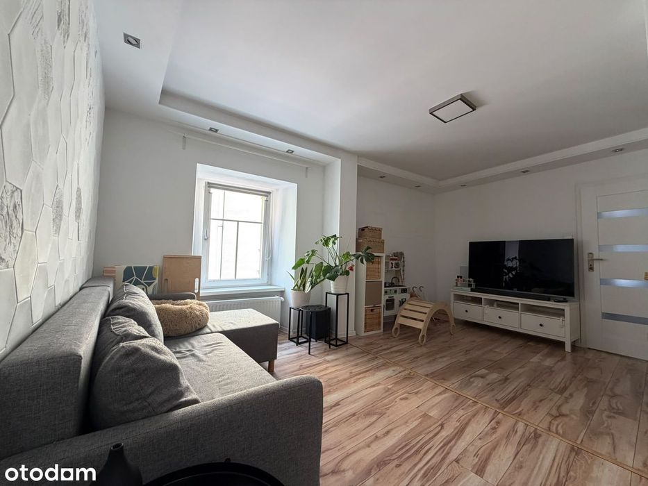 3 pokoje | 67,8 m² | 1 min od Rynku | Miejsce parkingowe | Piwnica